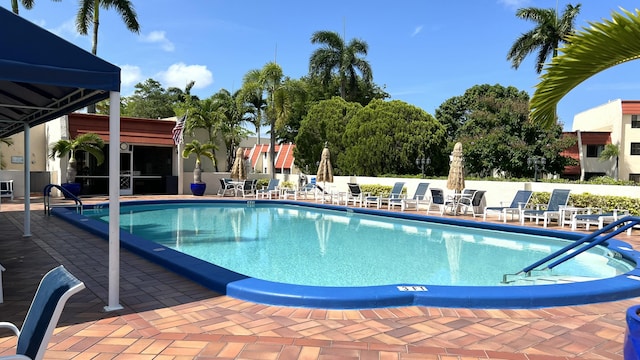 4345 Trevi Ct Unit 208, Lake Worth, FL 33467 - community pool with a patio
