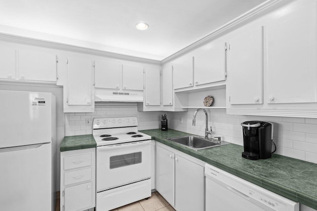 266 Seville L, Delray Beach, FL 33446 - kitchen featuring white appliances, under cabinet range hood, a sink, and tasteful backsplash