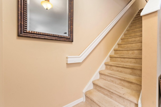 2149 SE Grand Dr, Port Saint Lucie, FL 34952 - stairs with baseboards