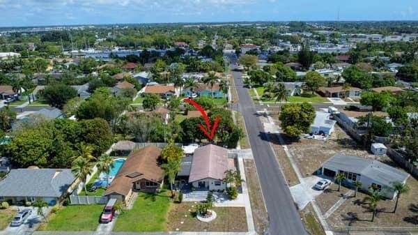 701 SW 1st Ave S, Boynton Beach, FL 33426 - aerial perspective of suburban area