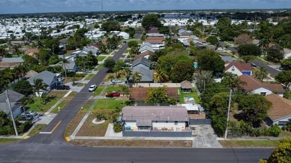 701 SW 1st Ave S, Boynton Beach, FL 33426 - view of property location featuring nearby suburban area