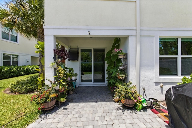 622 Parsons Way, Deerfield Beach, FL 33442 - entrance to property featuring stucco siding