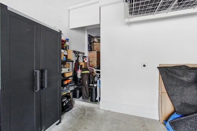 622 Parsons Way, Deerfield Beach, FL 33442 - detailed view of unfinished concrete floors