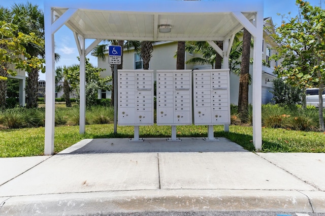 622 Parsons Way, Deerfield Beach, FL 33442 - view of home's community featuring mail area