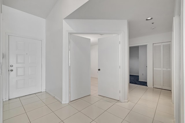 5952 Regal Glen Dr Unit 204, Boynton Beach, FL 33437 - foyer featuring light tile patterned flooring, recessed lighting, and baseboards