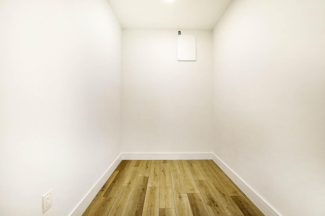 2510 Lake Dr N, Boynton Beach, FL 33435 - empty room featuring light wood-style flooring and baseboards