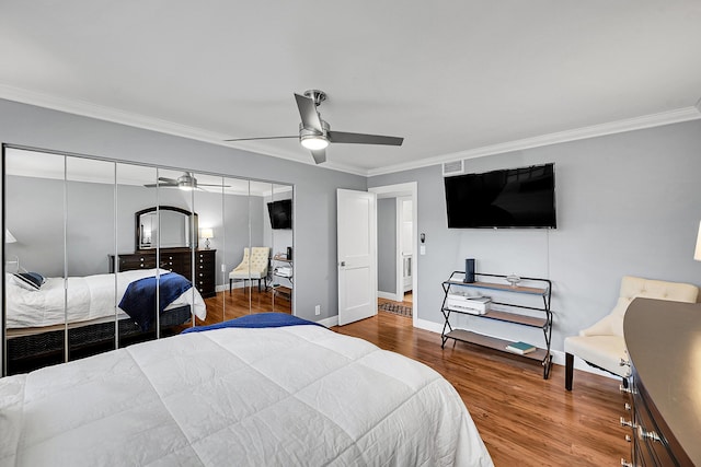 4585 NW 3rd St Unit D, Delray Beach, FL 33445 - bedroom featuring ornamental molding, wood finished floors, baseboards, and a ceiling fan