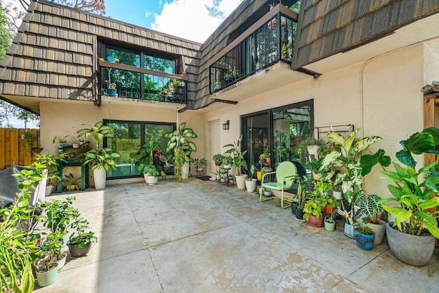 4059 Palm Bay Cir Unit C, West Palm Beach, FL 33406 - view of patio with a balcony