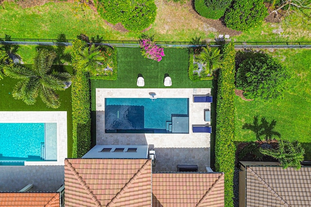 8640 E Baypoint Cir, Parkland, FL 33076 - bird's eye view of a pool area