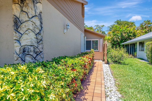 1420 NW 27th Ave, Delray Beach, FL 33445 - view of green lawn