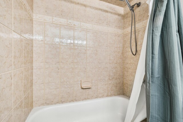 12012 Greenway Cir S Unit 206, Royal Palm Beach, FL 33411 - full bath featuring shower / tub combo with curtain