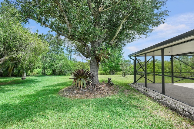 895 SE Waterside Way, Stuart, FL 34997 - view of green lawn
