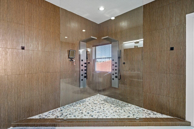 682 Cresta Cir, West Palm Beach, FL 33413 - bathroom featuring a walk in shower