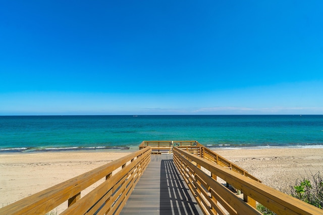 3360 S Ocean Blvd Unit 5Fii, Palm Beach, FL 33480 - surrounding community featuring view of water and beach