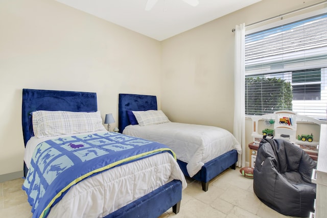 bedroom with ceiling fan