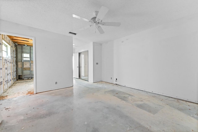 6120 Kings Gate Cir, Delray Beach, FL 33484 - unfurnished room with a ceiling fan