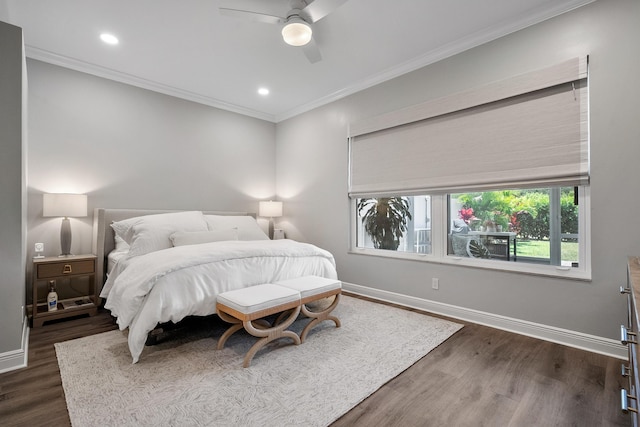bedroom featuring dark wood-type flooring, baseboards, crown molding, recessed lighting, and ceiling fan