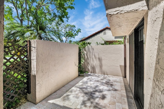 21922 Cypress Dr Unit 37B, Boca Raton, FL 33433 - view of patio with fence