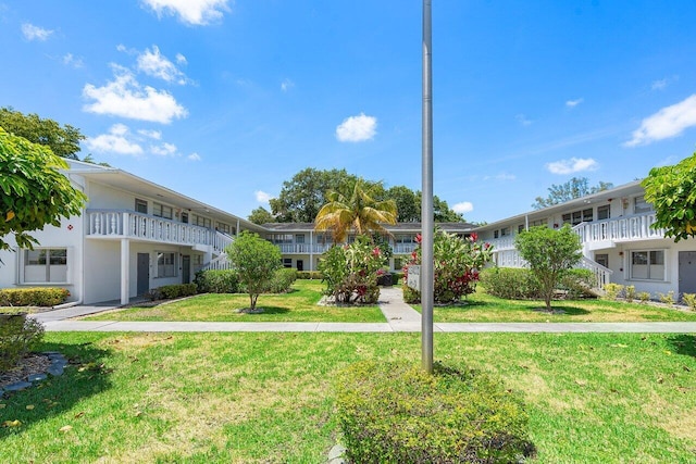 19 Islewood A 19, Deerfield Beach, FL 33442 - view of home's community featuring a yard