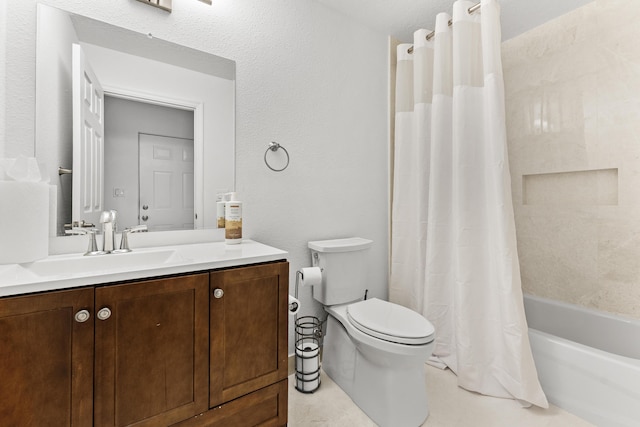 14819 Broken Arrow Pl, Palm Beach Gardens, FL 33418 - full bath featuring toilet, vanity, shower / bath combo with shower curtain, and tile patterned floors
