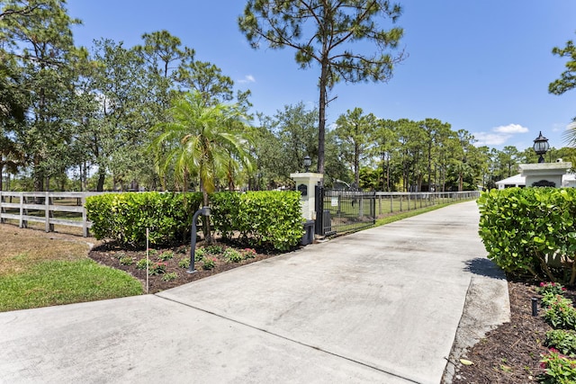 14819 Broken Arrow Pl, Palm Beach Gardens, FL 33418 - gate with fence