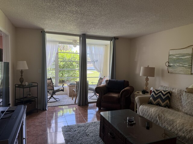 2950 Sunrise Lakes Dr W Unit 101, Sunrise, FL 33322 - living area with a textured ceiling