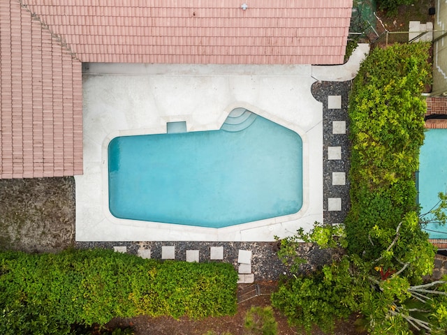 7503 NW 42nd St, Coral Springs, FL 33065 - drone / aerial view of a pool