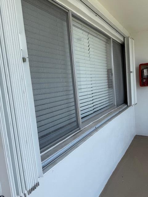 3362 Cynthia Ln Unit 211, Lake Worth Beach, FL 33461 - exterior view of a fire extinguisher