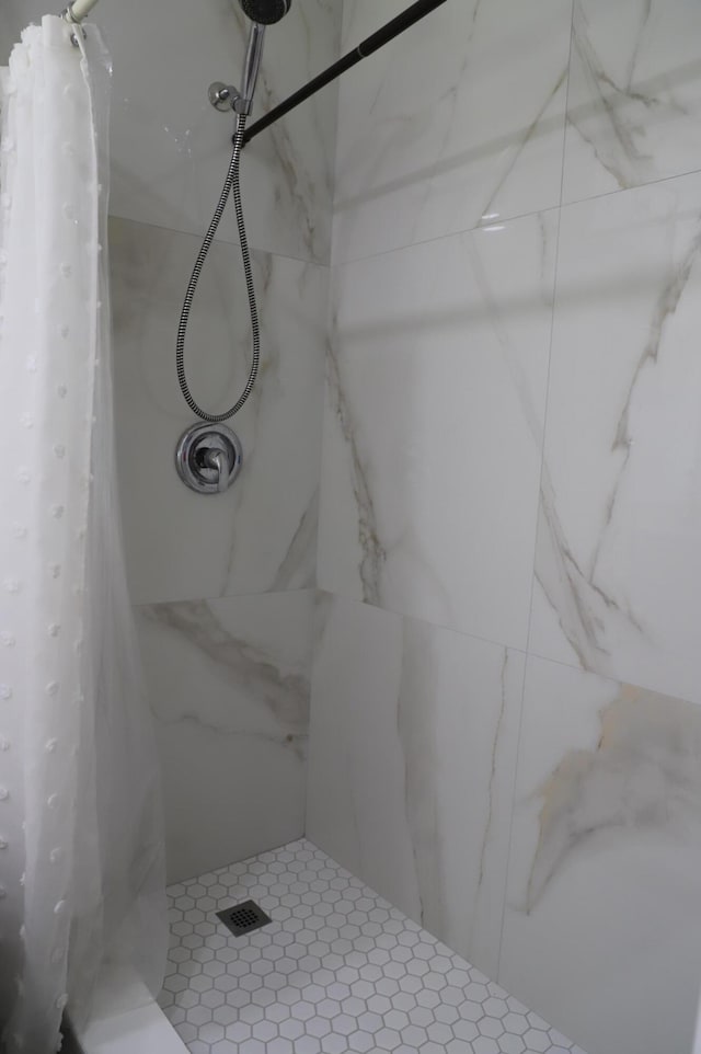 521 Sandpiper Cir, Delray Beach, FL 33445 - bathroom with a shower stall