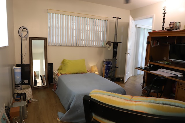 521 Sandpiper Cir, Delray Beach, FL 33445 - bedroom with wood finished floors and an office area