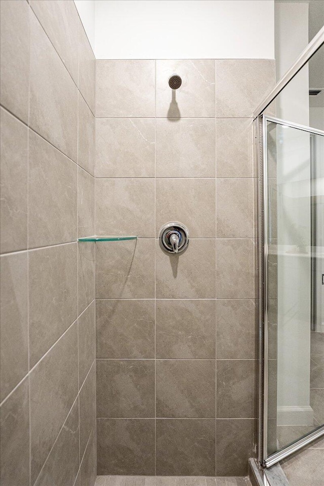 3527 Angler Dr, Fort Pierce, FL 34946 - full bath featuring a stall shower