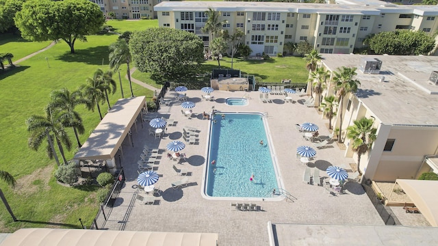 2400 NE 1st Ln Unit 1020, Boynton Beach, FL 33435 - view of swimming pool