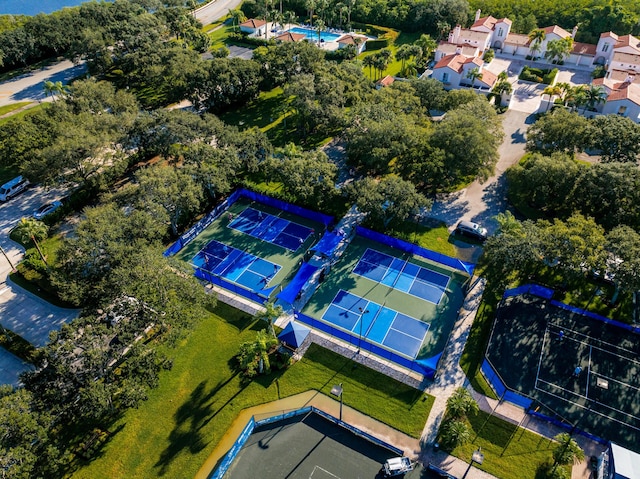 aerial view of property and surrounding area