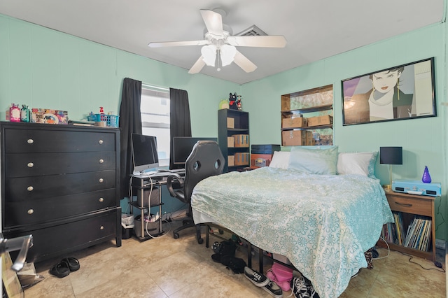933 S Ridge St, Lake Worth Beach, FL 33460 - bedroom with a desk and a ceiling fan
