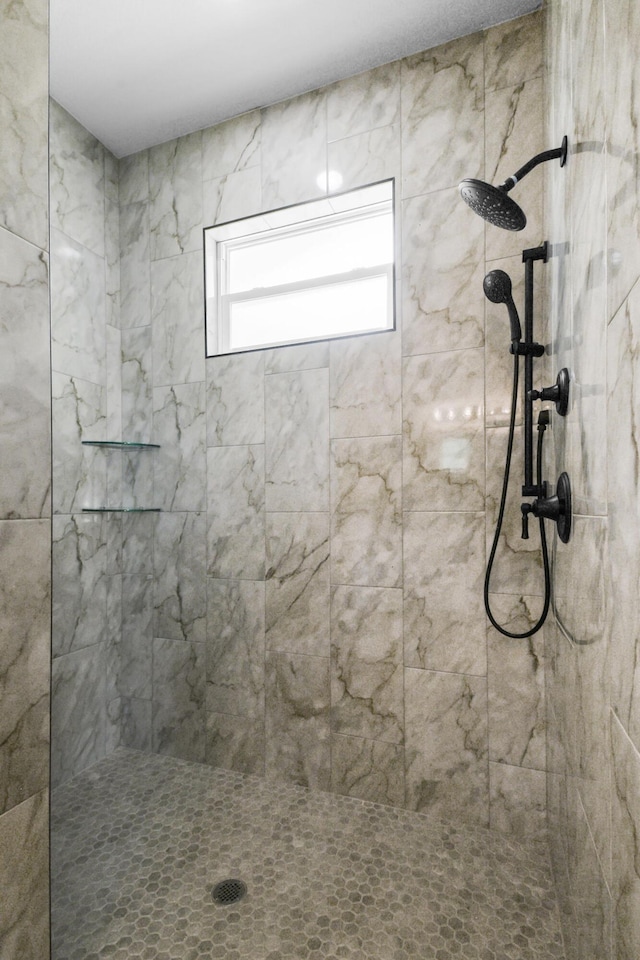 3269 NW 24th Ave, Okeechobee, FL 34972 - full bathroom featuring tiled shower