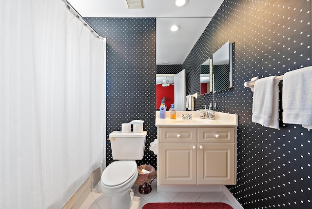 full bath with tile patterned flooring, toilet, vanity, a shower with shower curtain, and recessed lighting