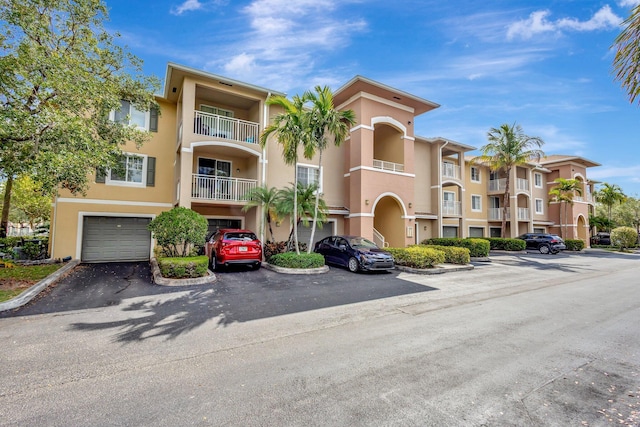 6510 Emerald Dunes Dr Unit 302, West Palm Beach, FL 33411 - view of apartment building / complex