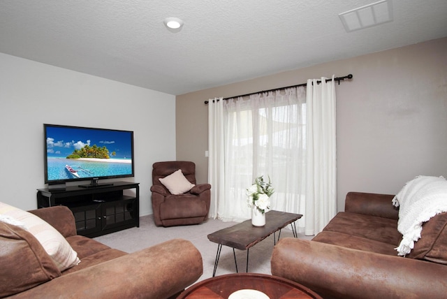 living area with carpet