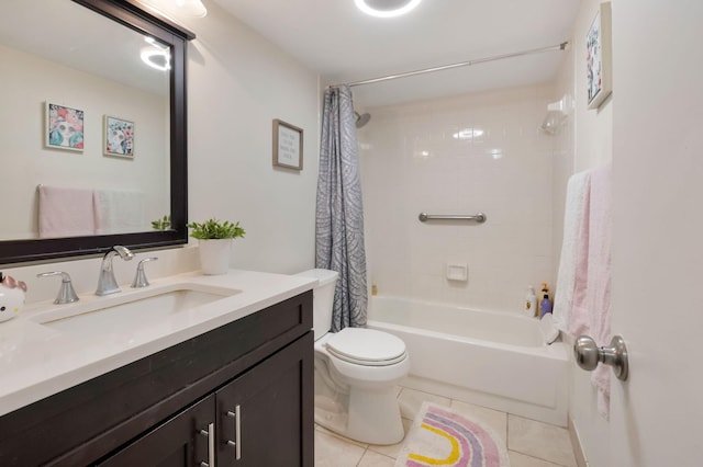 2070 Homewood Blvd Unit 1115, Delray Beach, FL 33445 - full bath with tile patterned flooring, toilet, shower / bath combo with shower curtain, and vanity
