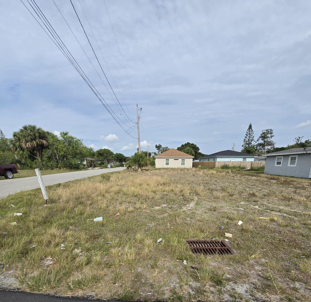 2520 42nd Pl, Vero Beach, FL 32967