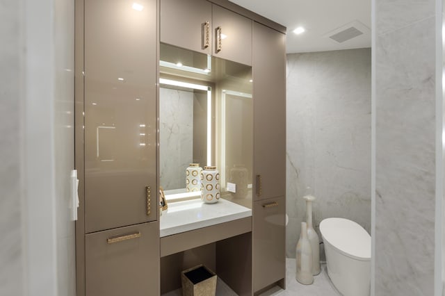 400 S Ocean Blvd Unit R25, Boca Raton, FL 33432 - bathroom featuring toilet and vanity