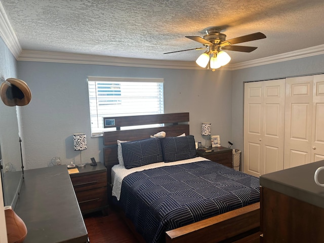 442 Griswold Dr, Lake Worth Beach, FL 33461 - bedroom with a textured ceiling, a closet, crown molding, dark wood-style floors, and ceiling fan