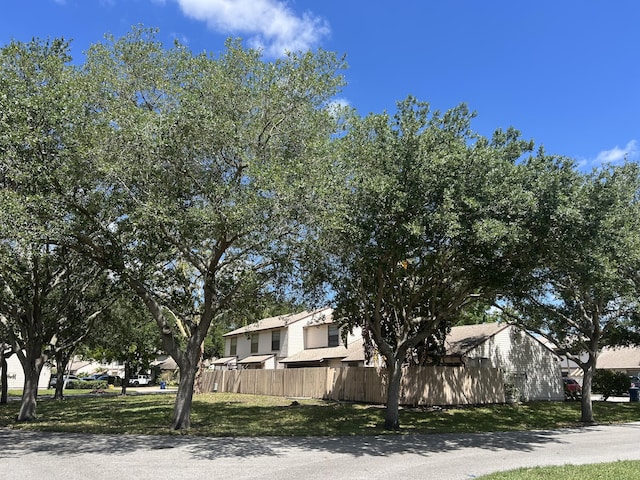 116 Sherwood Cir Unit 7A, Jupiter, FL 33458 - view of side of home
