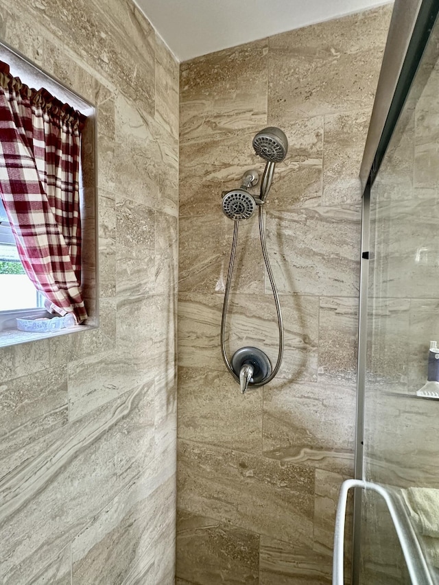 728 Ridge Rd Unit 35, Lantana, FL 33462 - bathroom with tiled shower