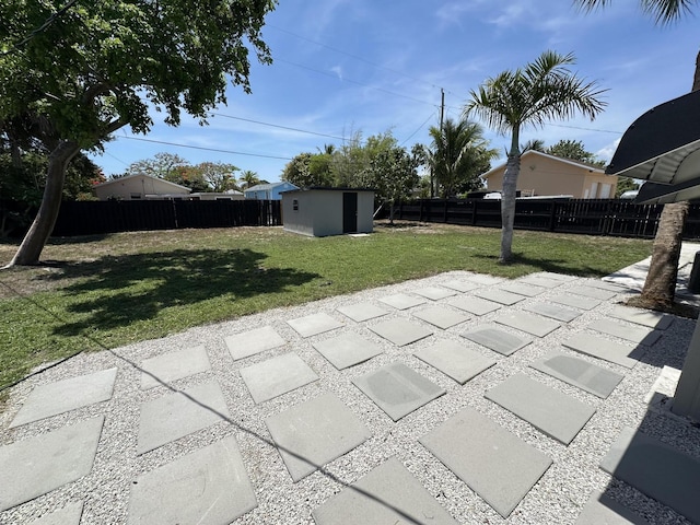 604 W Ocean Ave, Lantana, FL 33462 - view of patio / terrace