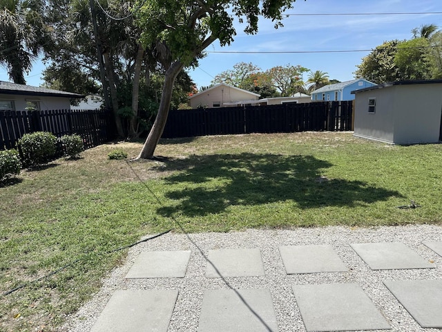 604 W Ocean Ave, Lantana, FL 33462 - view of yard
