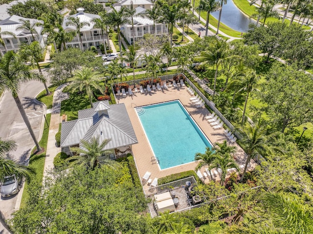 1330 S Jeaga Dr, Jupiter, FL 33458 - bird's eye view of a pool area and a large body of water