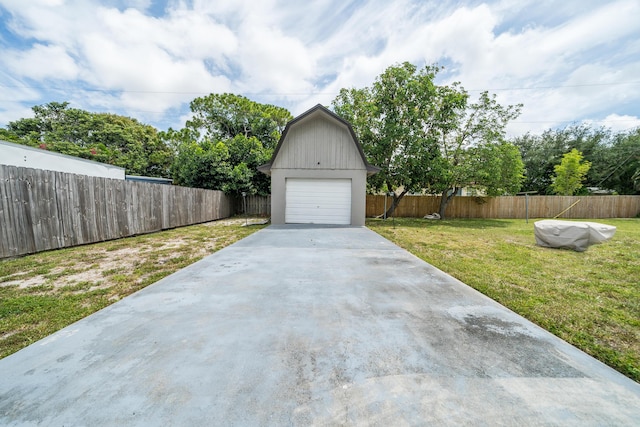 detached garage with driveway