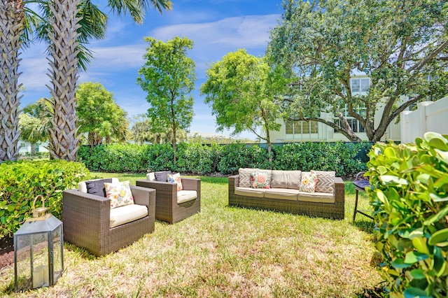 1842 Sandpiper Pointe Pl, Deerfield Beach, FL 33442 - view of yard with an outdoor hangout area