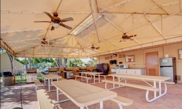 15109 Ashland Dr Unit 307, Delray Beach, FL 33484 - view of patio featuring ceiling fan
